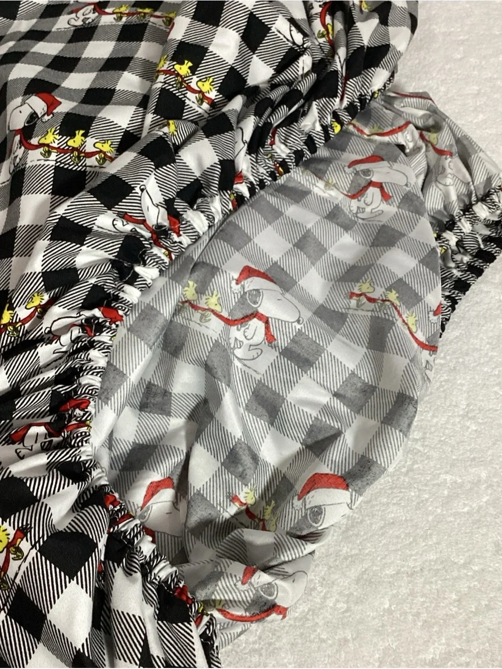 Peanuts Snoopy Woodstock Christmas Twin Fitted Sheet Black White Plaid Berkshire